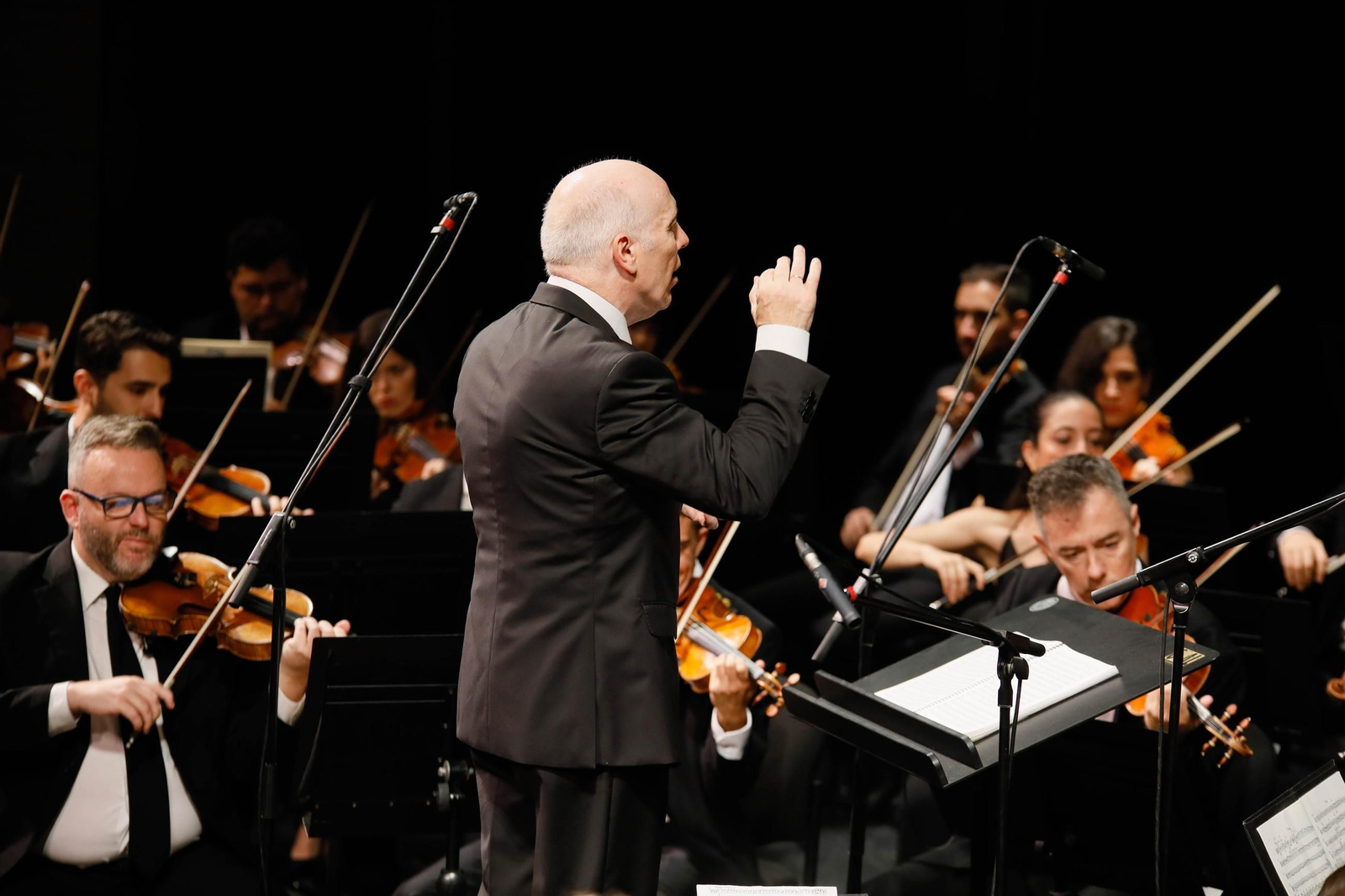 Imágenes de la novena Beethoven interpretado por la OCAL y Orfeón para Cajamar