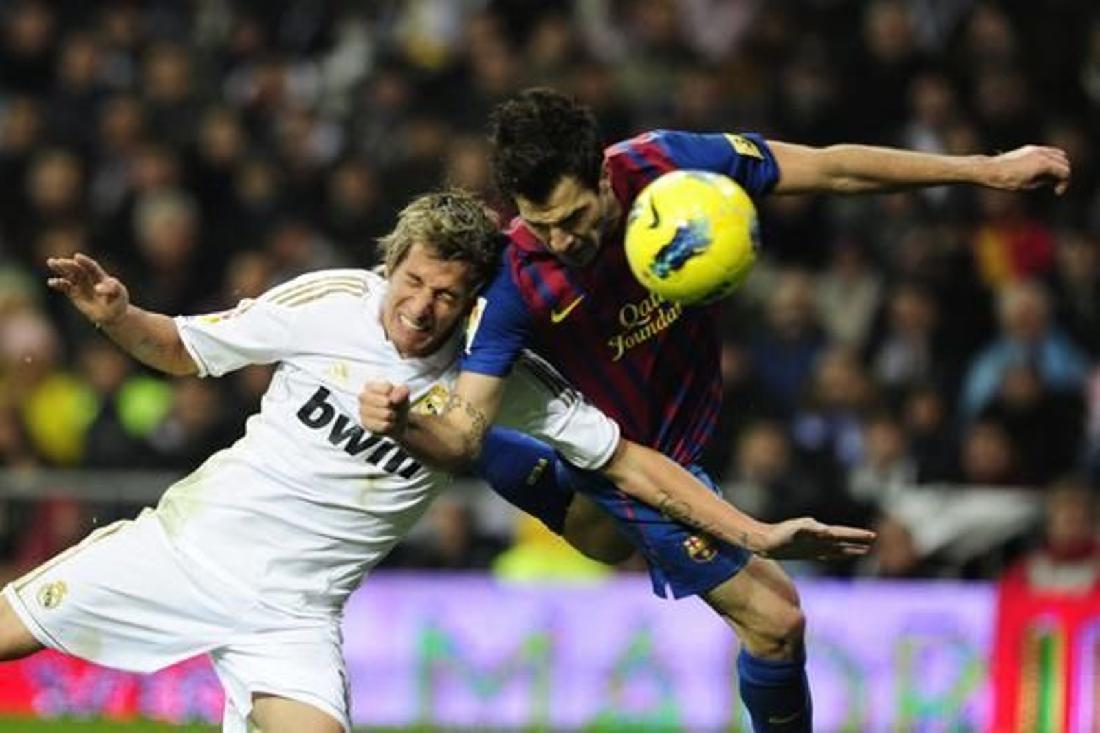 El Barcelona vence al Real Madrid a domicilio (1-3). / AFP