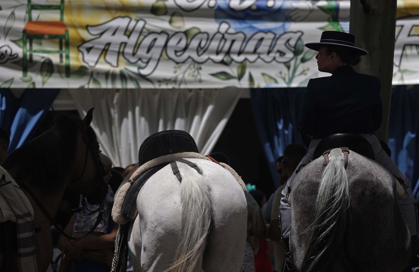 Búscate en las fotos del Domingo por Sevillanas de la Feria Real de Algeciras 2025