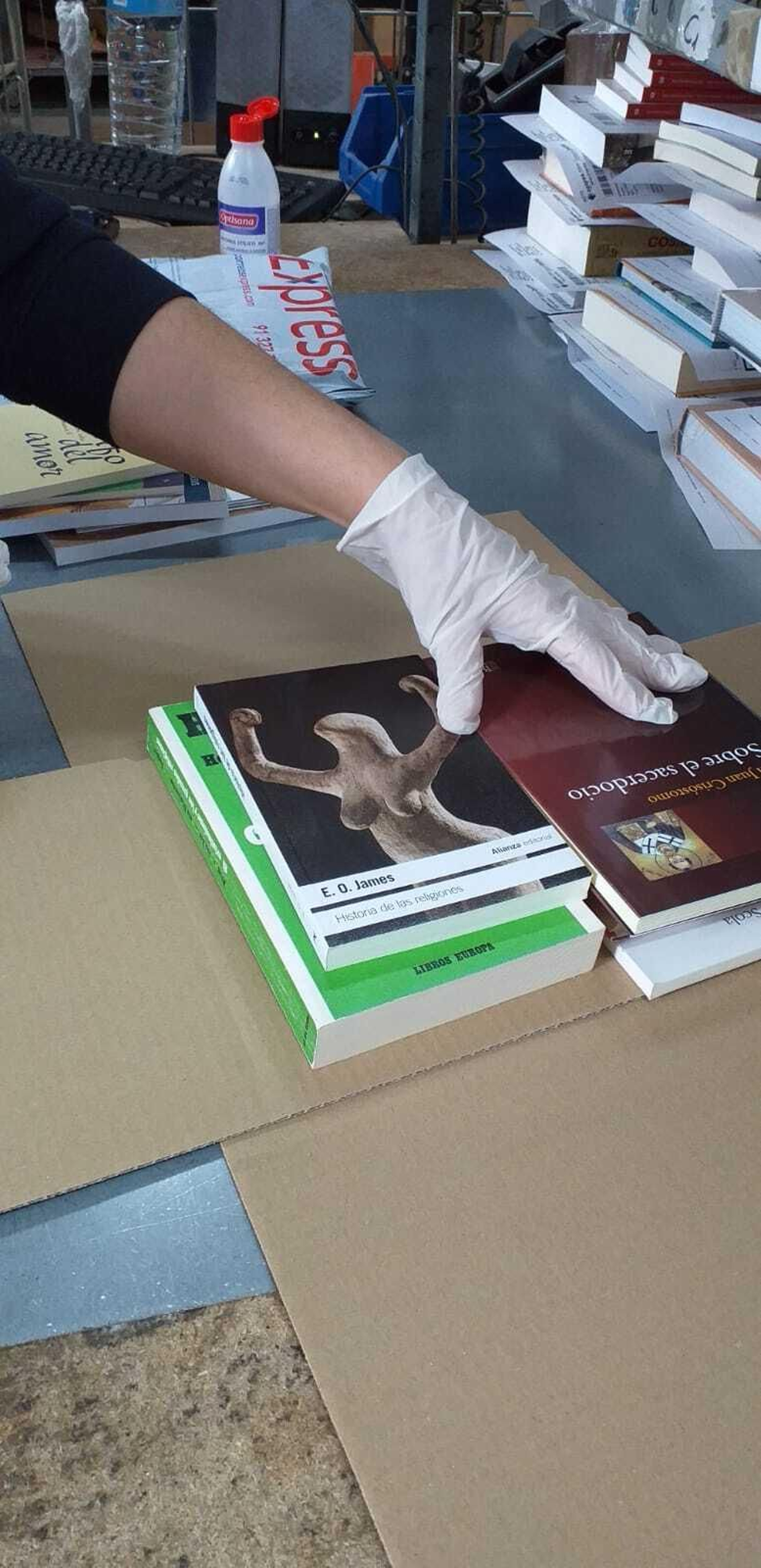 Agapea cuida las máximas medidas de seguridad para combatir el Covid-19.