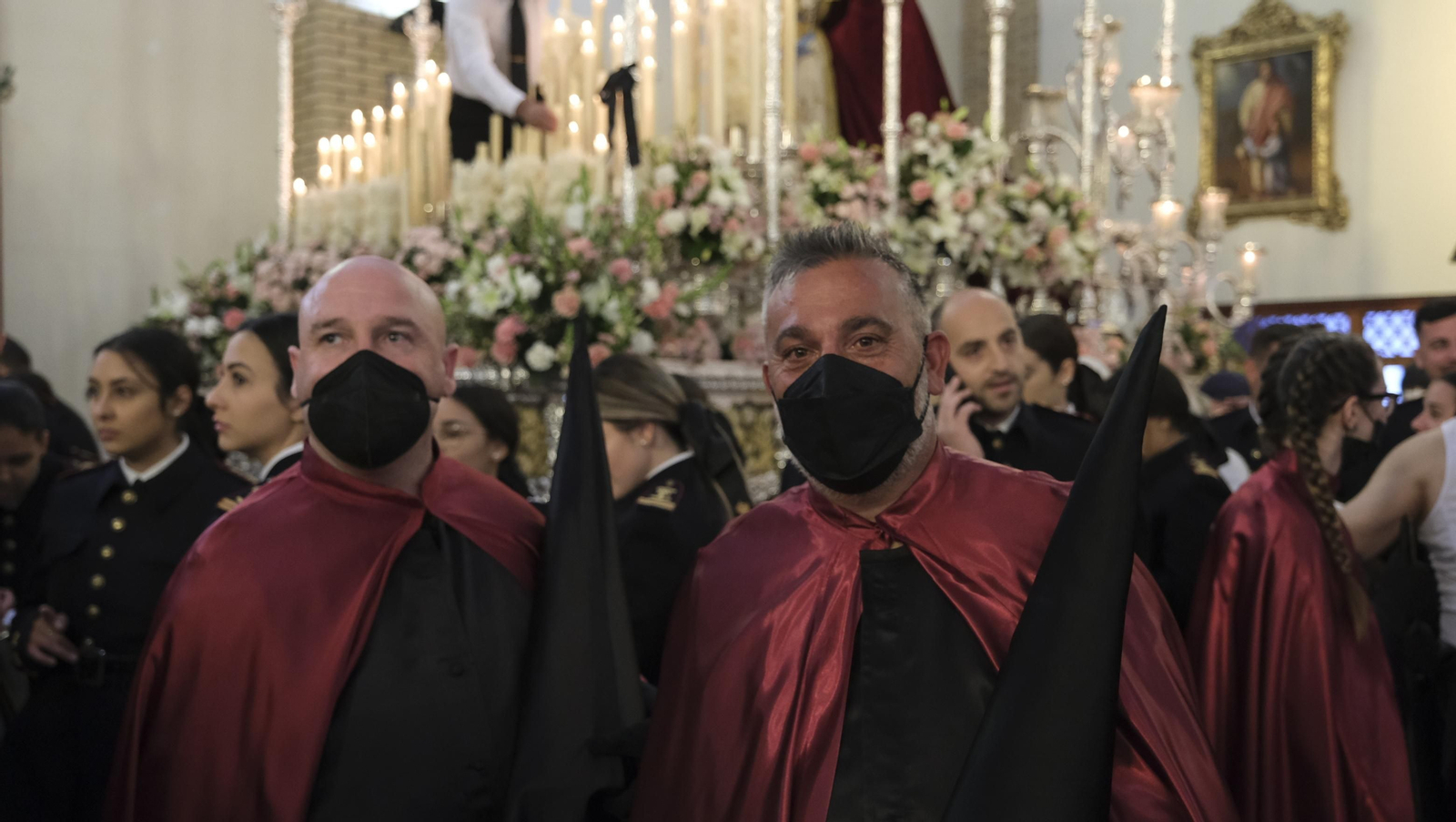 Fotogalería de la procesión de Unidad por el Barrio de Piedras Redondas. Almería