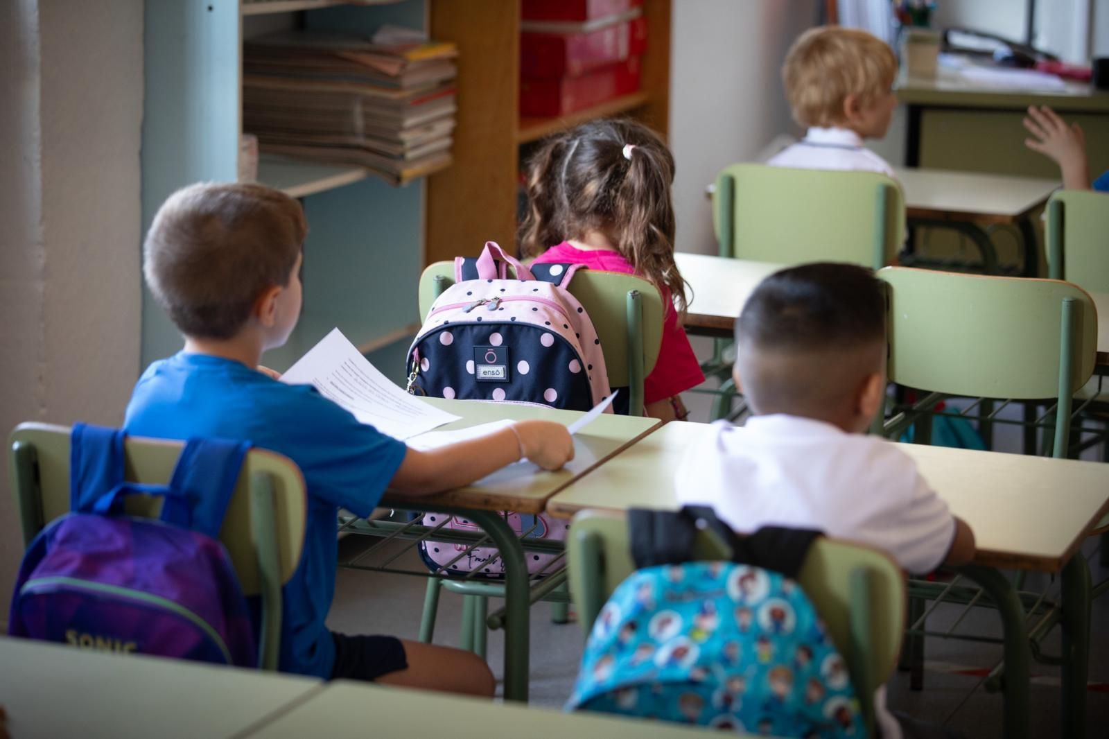 La vuelta al cole en los colegios de Granada, en imágenes