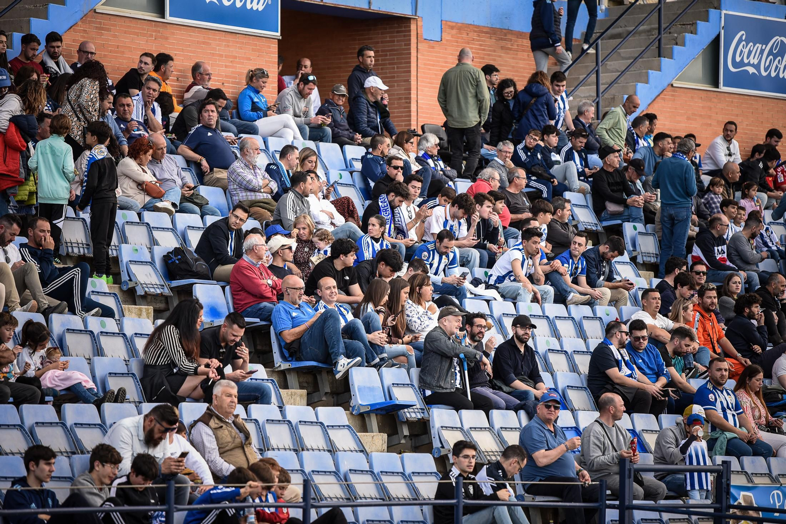Imágenes de la afición en el Recreativo - Granada