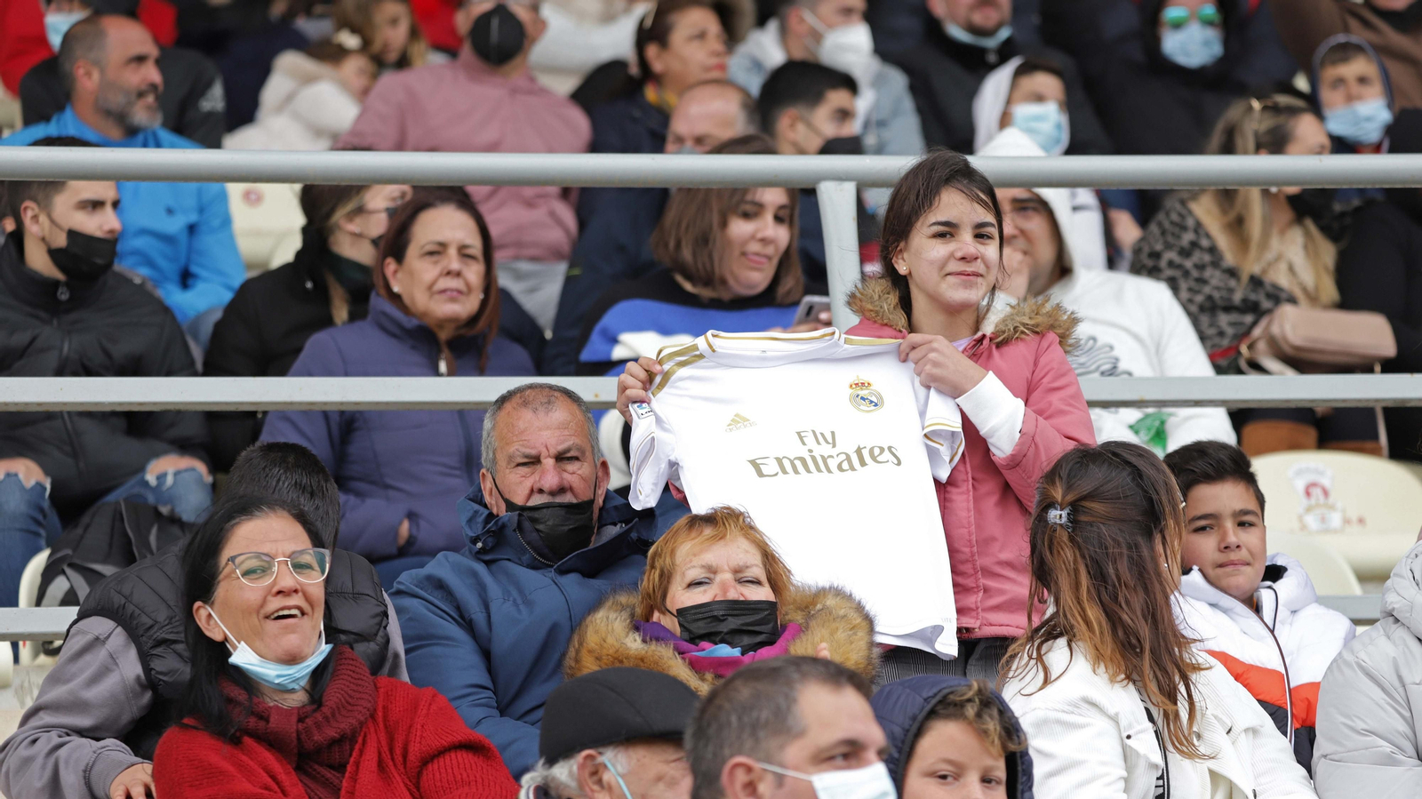 La mejores fotos del Algeciras - Real Madrid veteranos