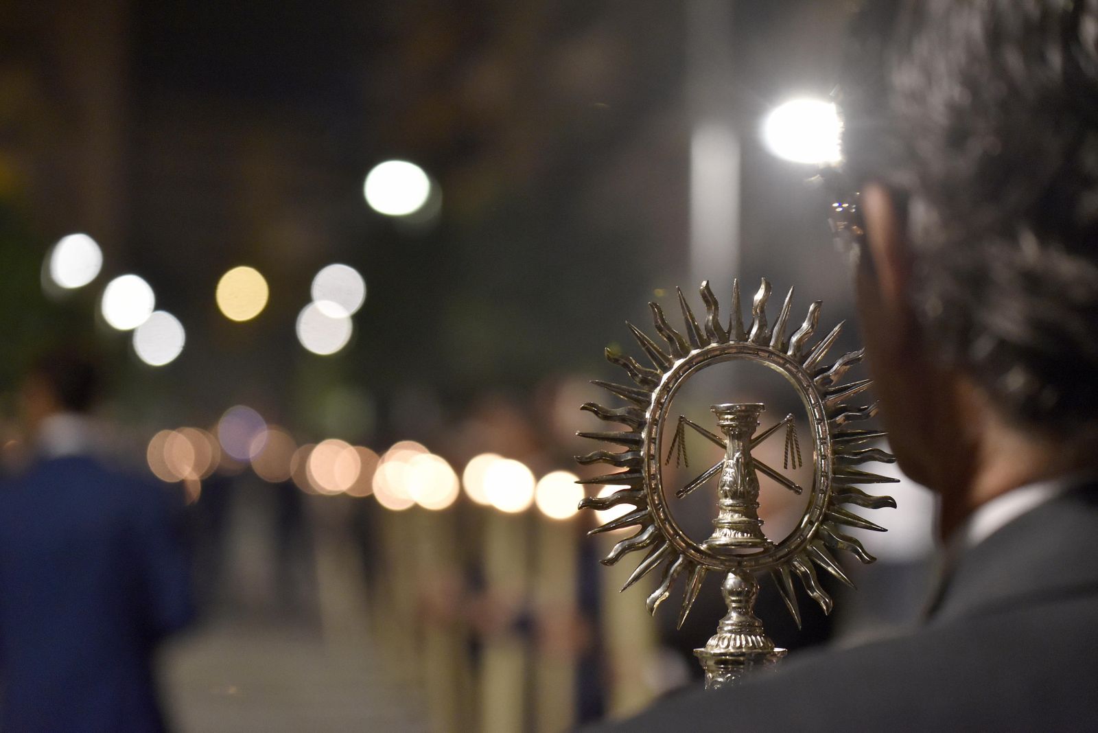 La Virgen de la Victoria, en rosario de aurora a la Catedral