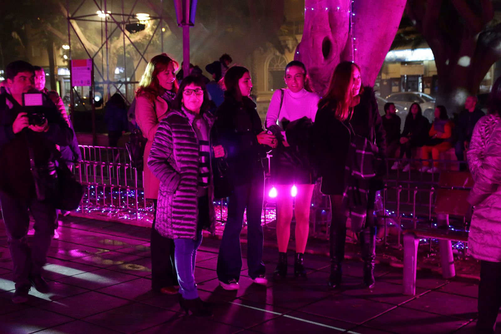 Así brilla el parque Nicolás Salmerón con el espectáculo 'Posidonia'