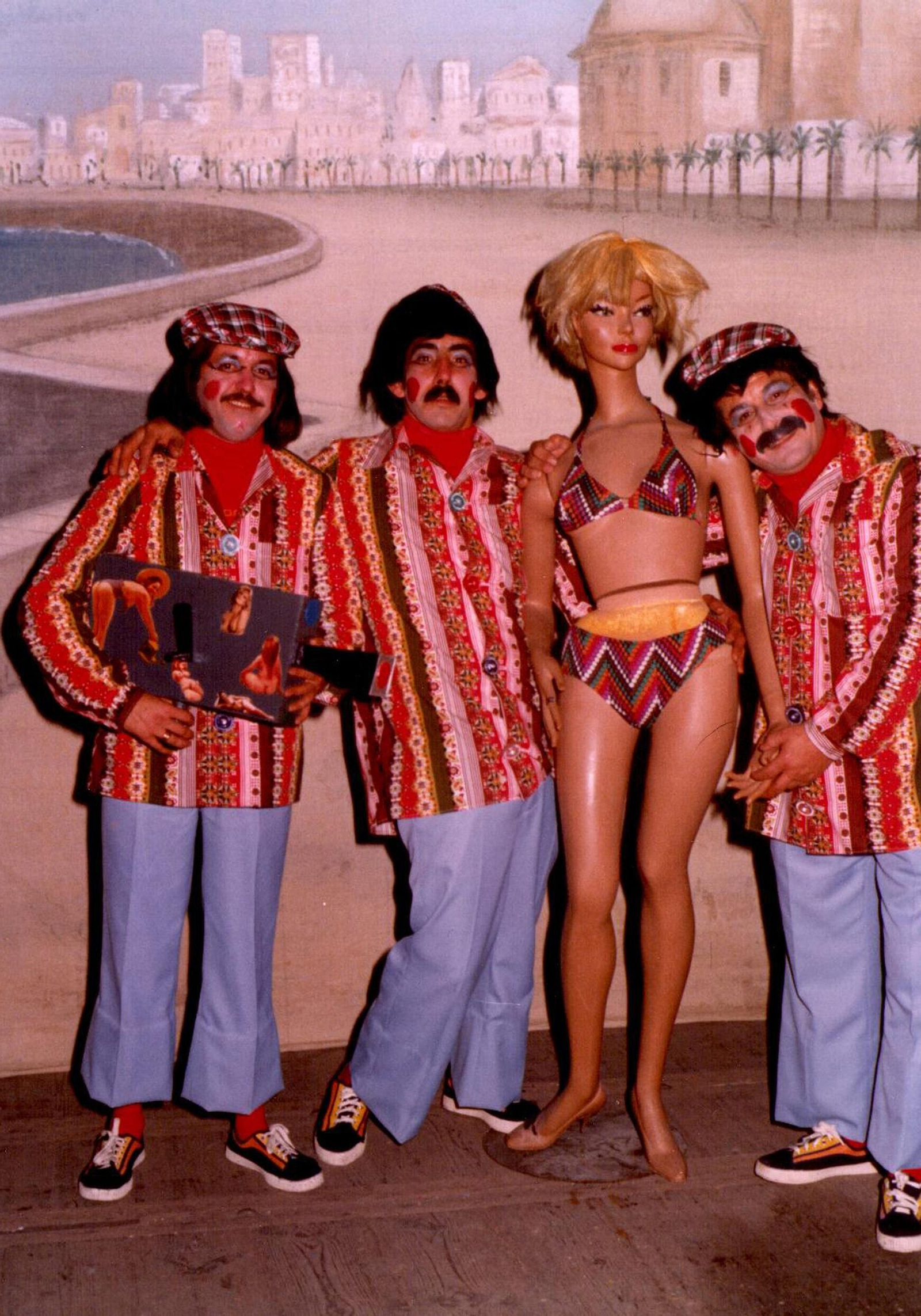 Tres componentes de la chirigota de 1978 'Los pornográficos'.