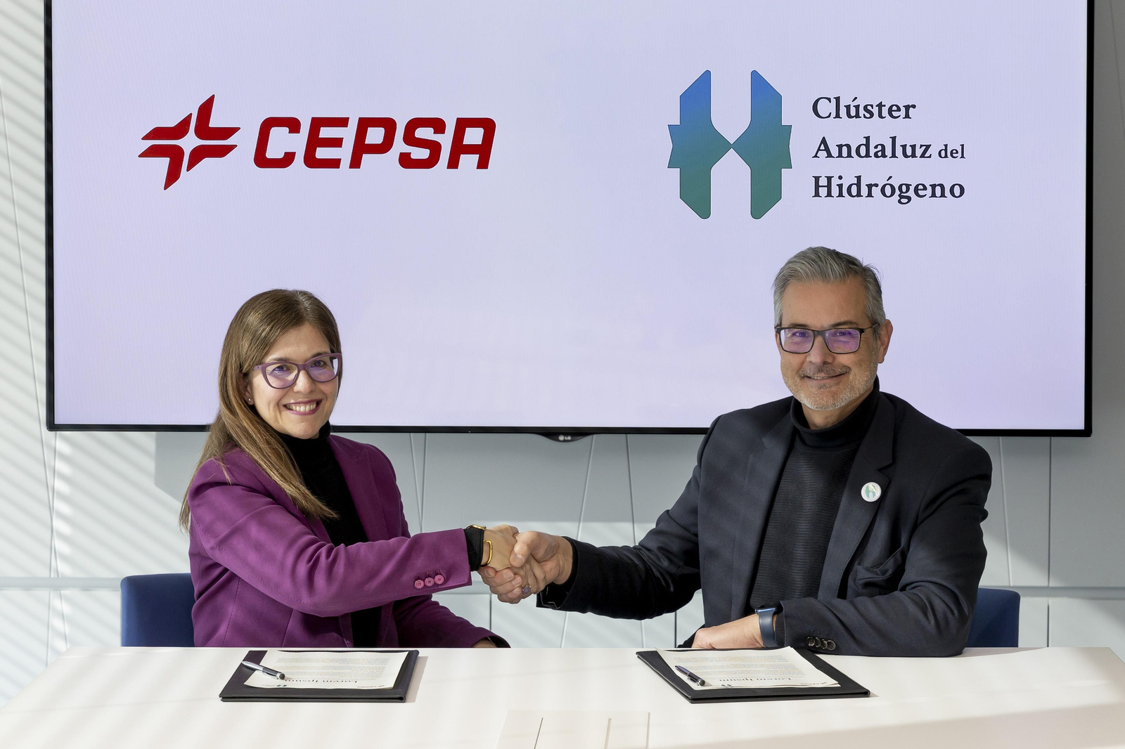 Cepsa se adhiere al Clúster Andaluz del Hidrógeno Cepsa se adhiere al Clúster Andaluz del Hidrógeno