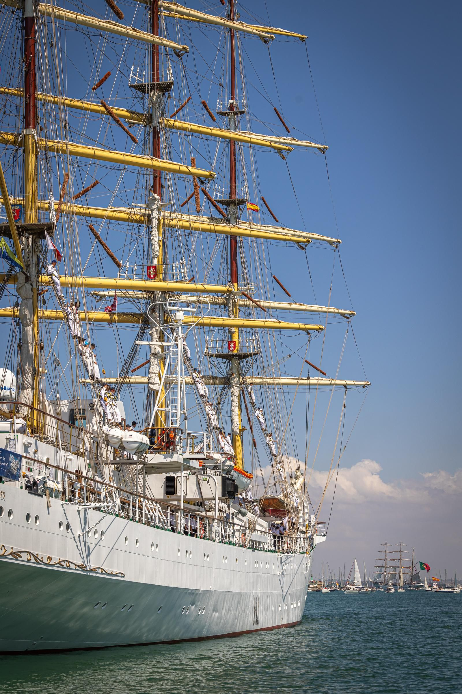 Imágenes de la parada naval desde el mar
