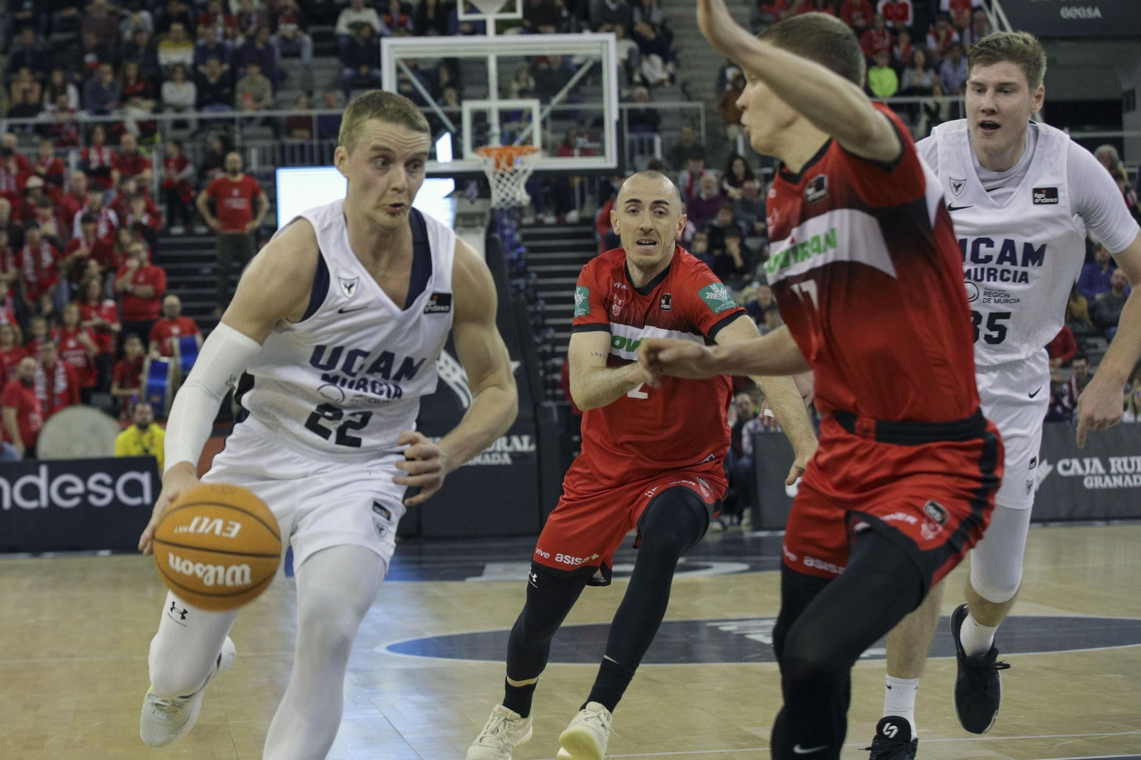 Las mejores imágenes del Covirán Granada-UCAM Murcia