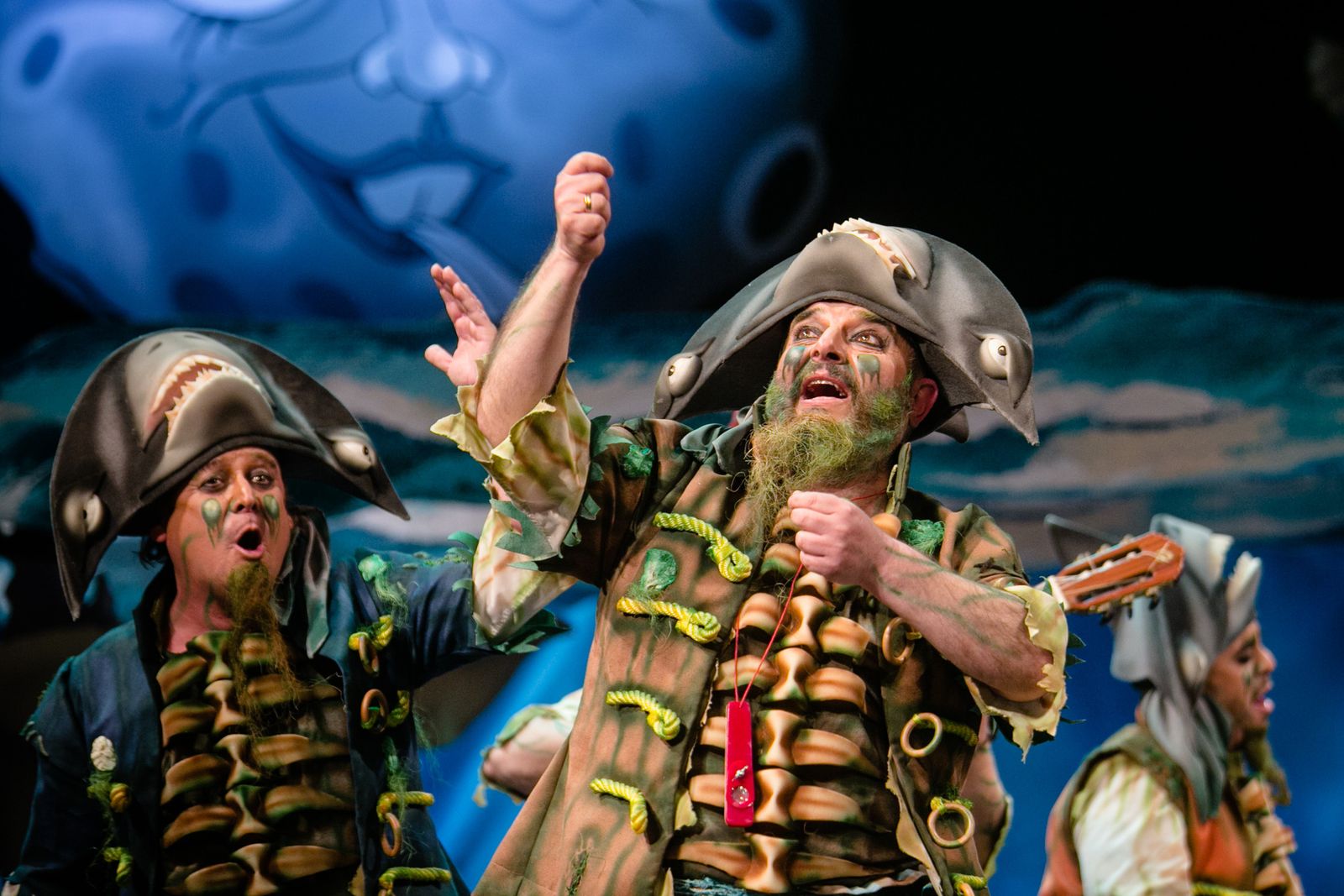 Chirigota "La maldición de la lapa negra"