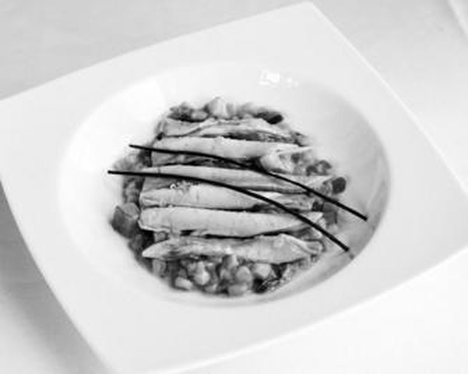 Ijada - Ventresca de bonito con pisto de maíz y calabacín"Necesitamos escuelas de nivel en Andalucía"