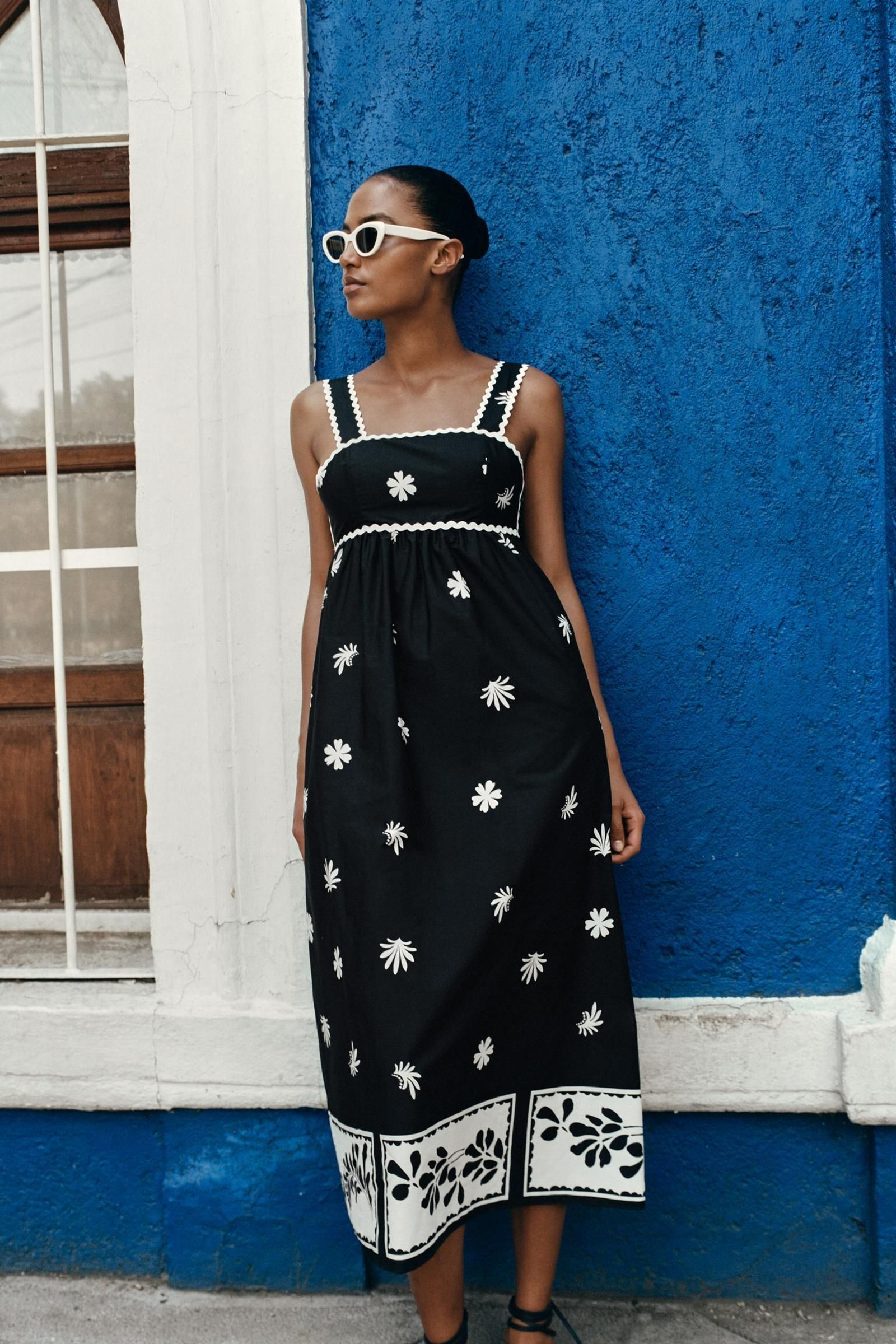 Vestido bordado de Zara. Vestido bordado de Zara.