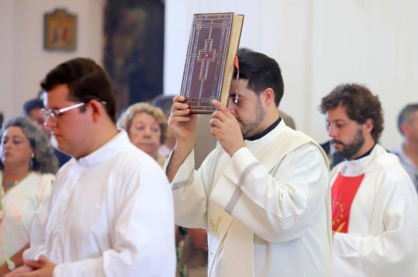 Imágenes de la procesión eucarística y solemne Función del Voto en El Rocío Chico