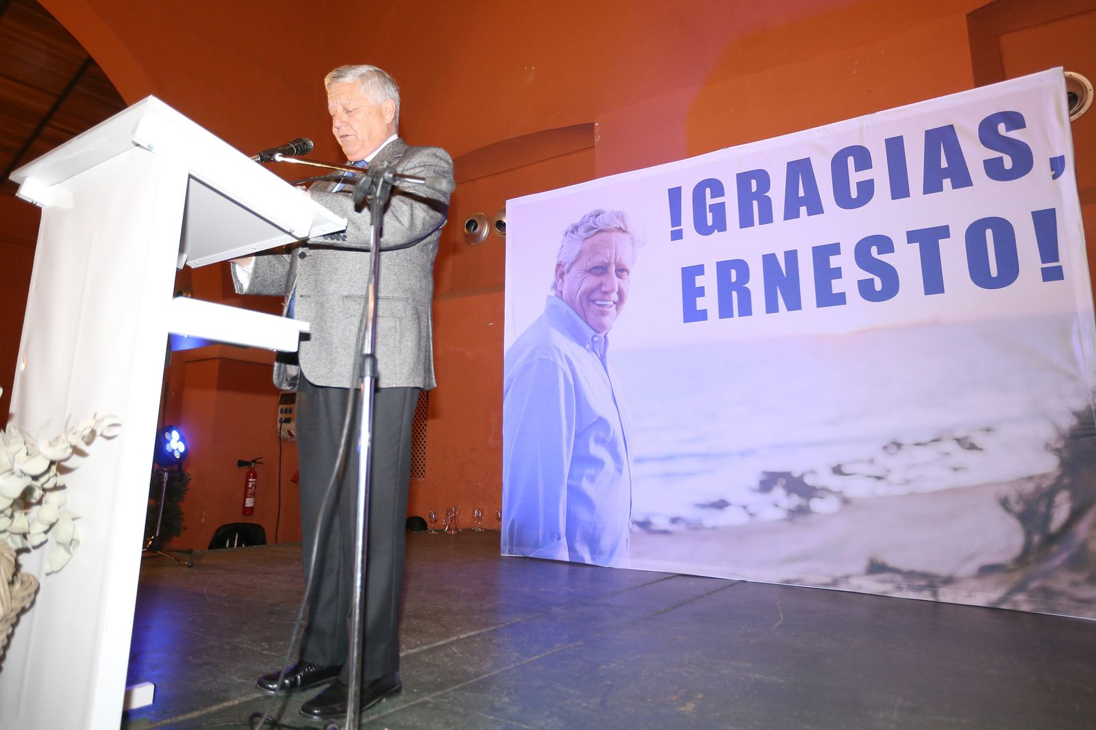 Marín en el momento de su intervención en Bodegas Vélez.