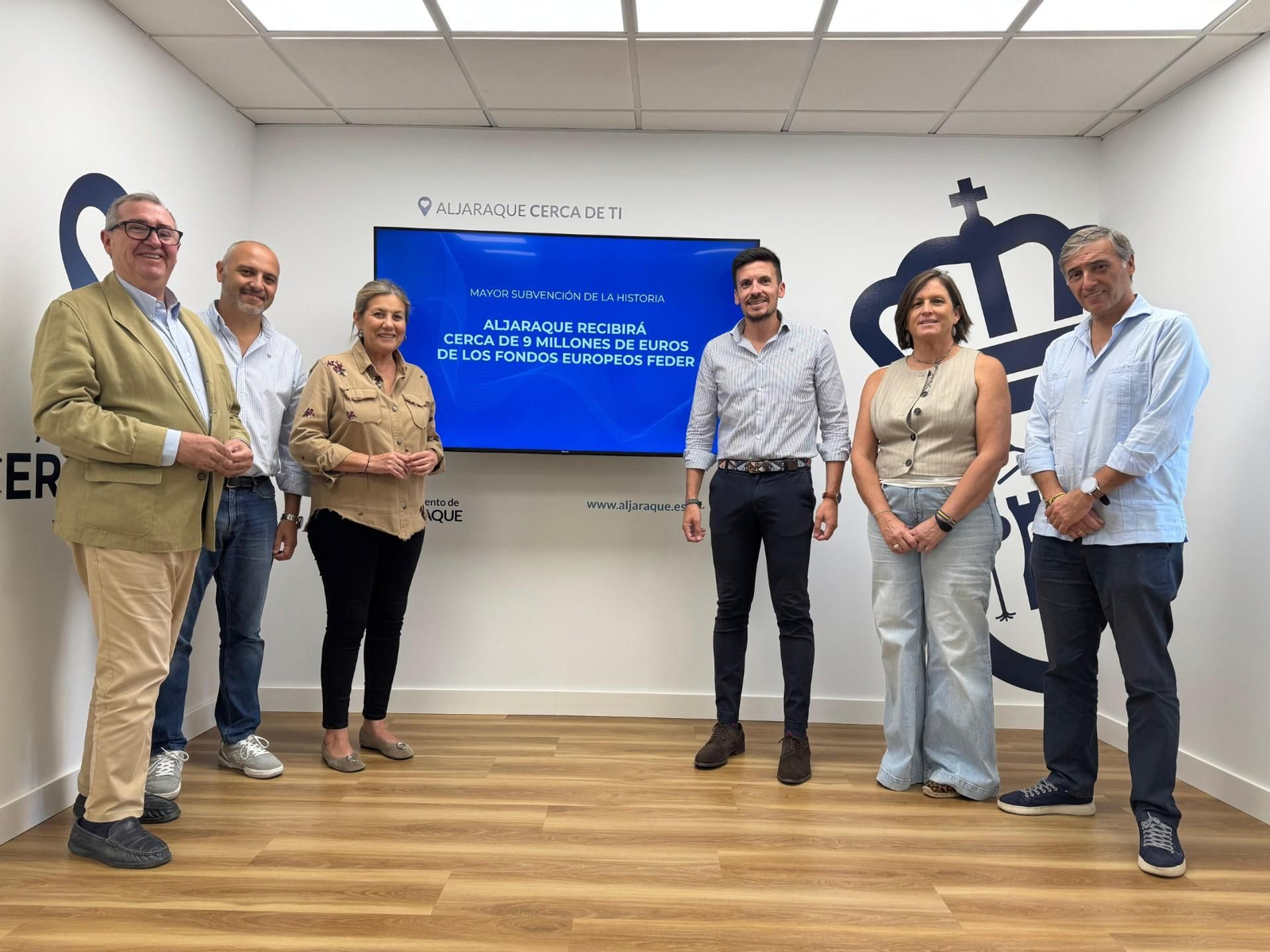 El alcalde de Aljaraque con miembros del equipo de gobierno.