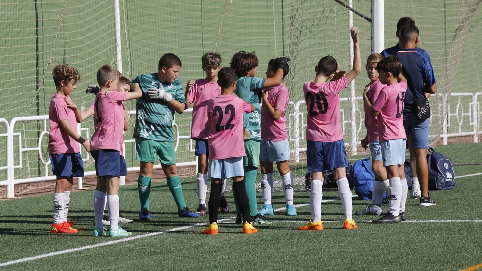 Las fotos del Torneo de alevines en el campo de Los Olivíllos en San Roque