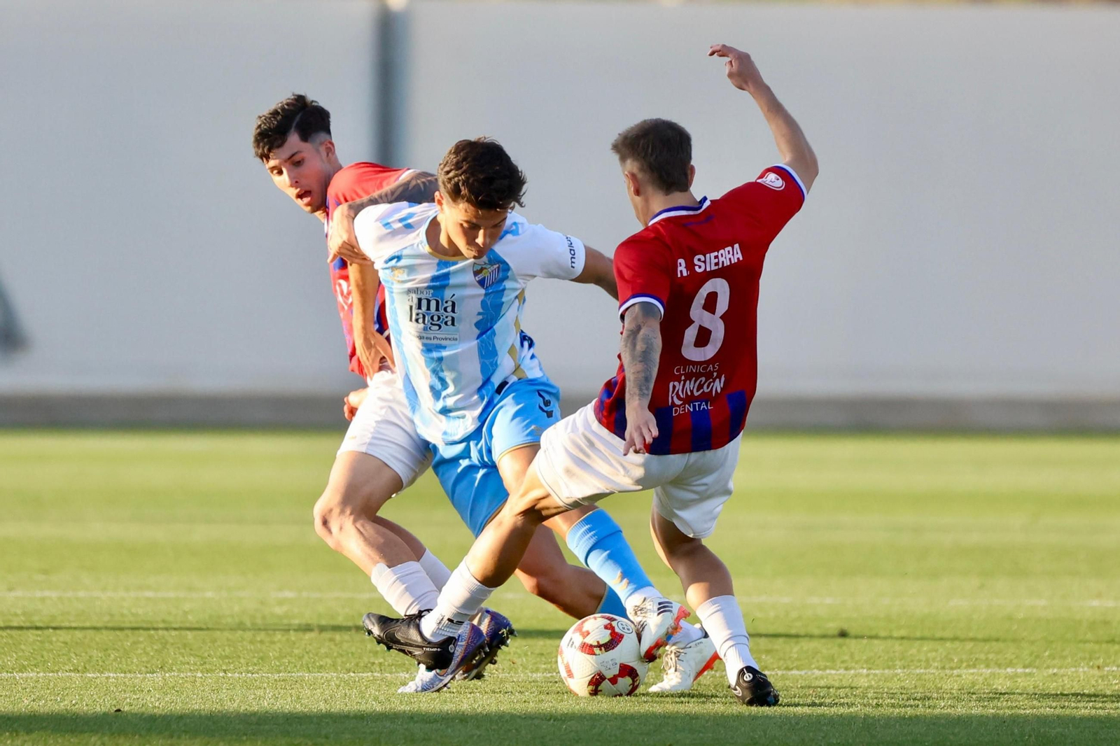 La victoria del Atlético Malagueño ante la UD Torre del Mar, en fotos