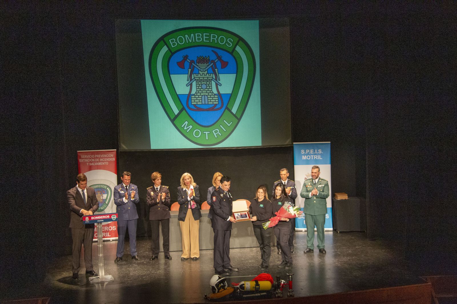 Así ha sido la entrega de condecoraciones y reconocimientos de los Bomberos de Motril