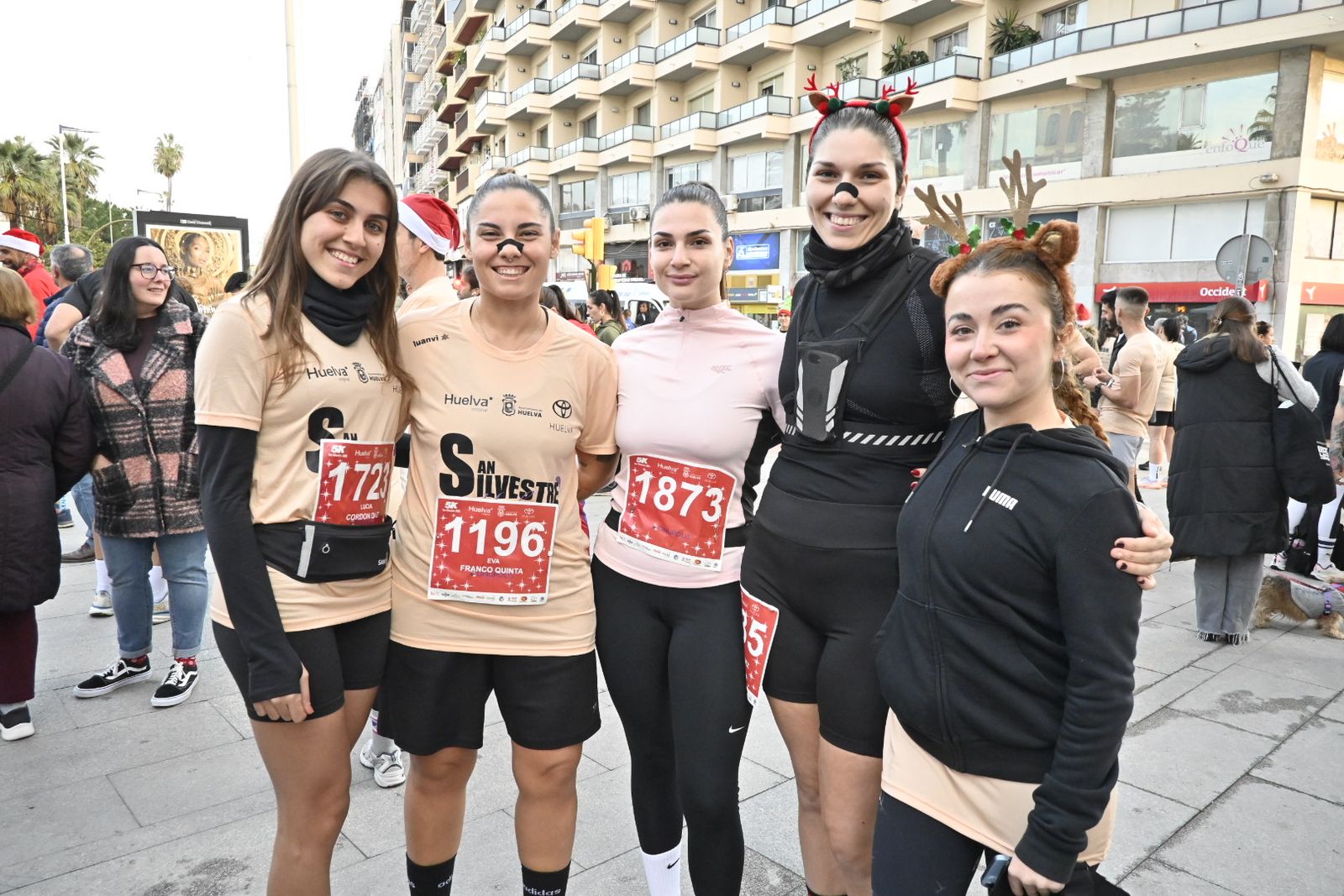 Búscate en las mejores fotografías de la San Silvestre de Huelva 2025