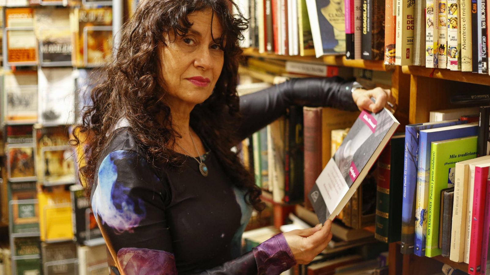 Poderosa y reivindicativa: así es la autora argentina Elsa Drucaroff. Poderosa y reivindicativa: así es la autora argentina Elsa Drucaroff.