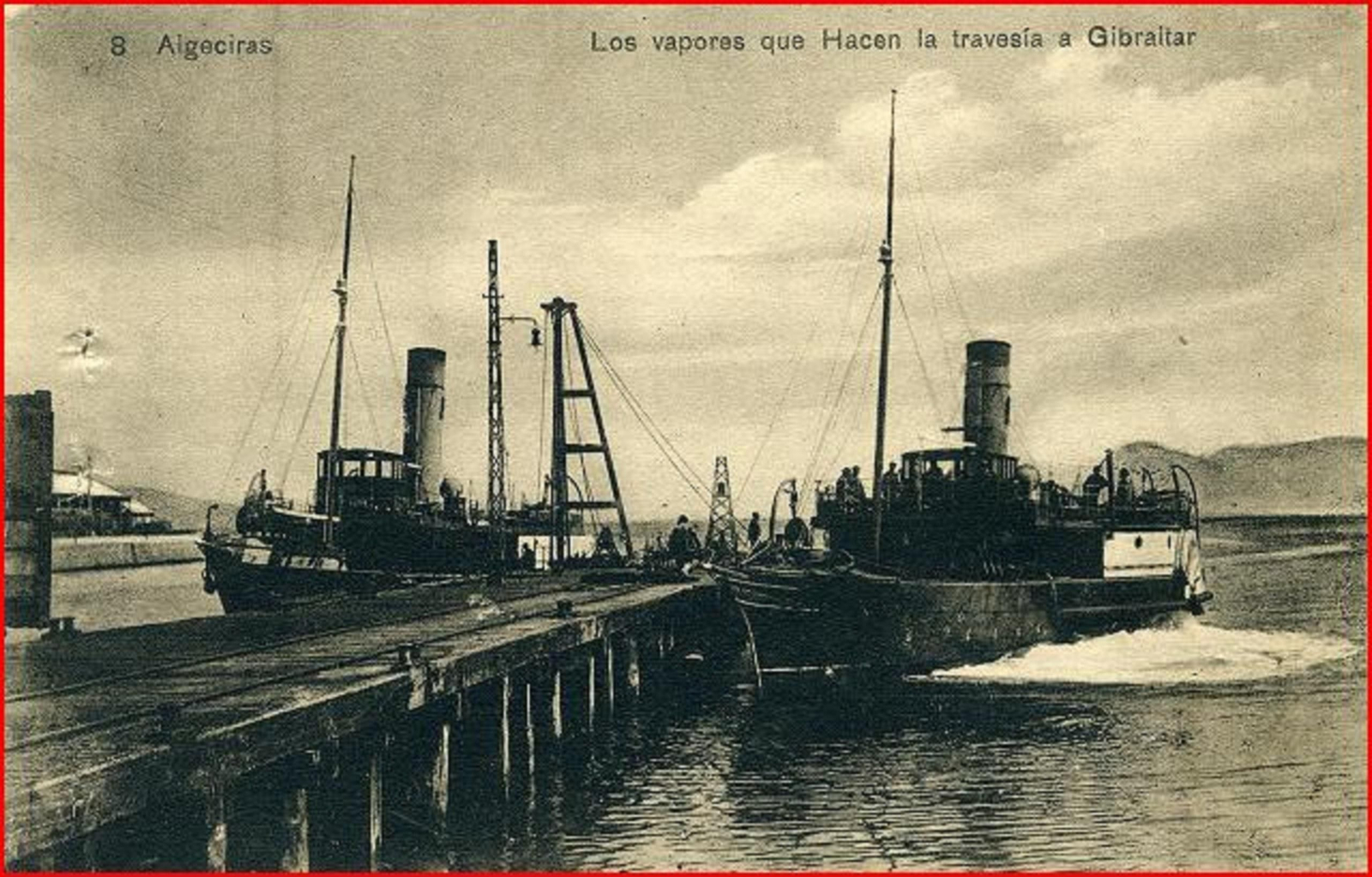 El muelle de madera del Puerto de Algeciras.
