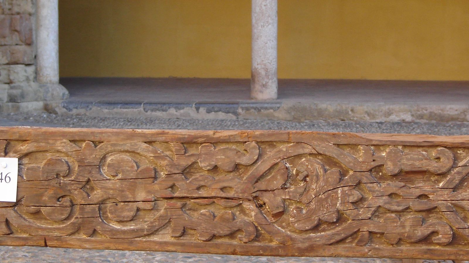 Detalle de una viga de madera de la Mezquita-Catedral.