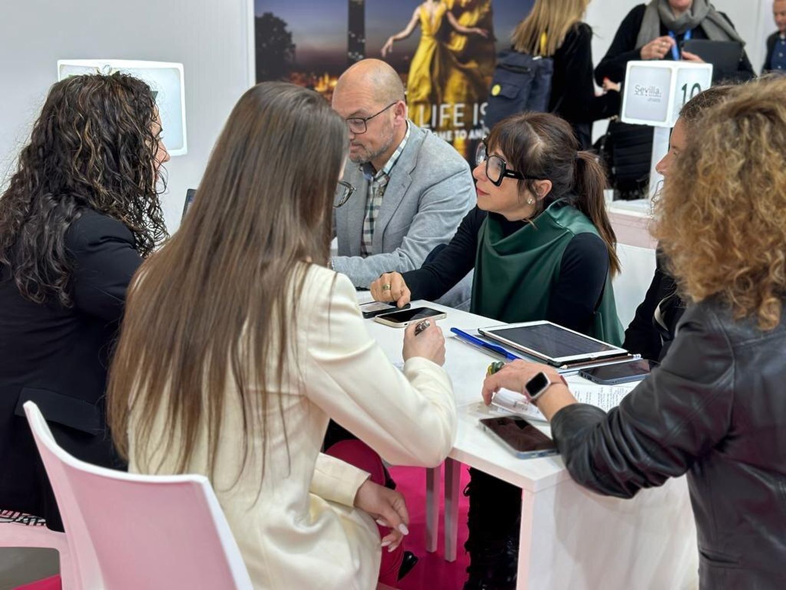 La concejala Montemayor Mures en un encuentro en la ITB de Berlín.