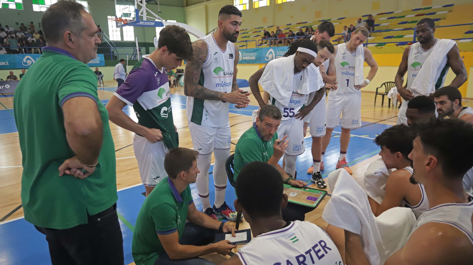 Las mejores fotos del Unicaja - Betis en La Línea