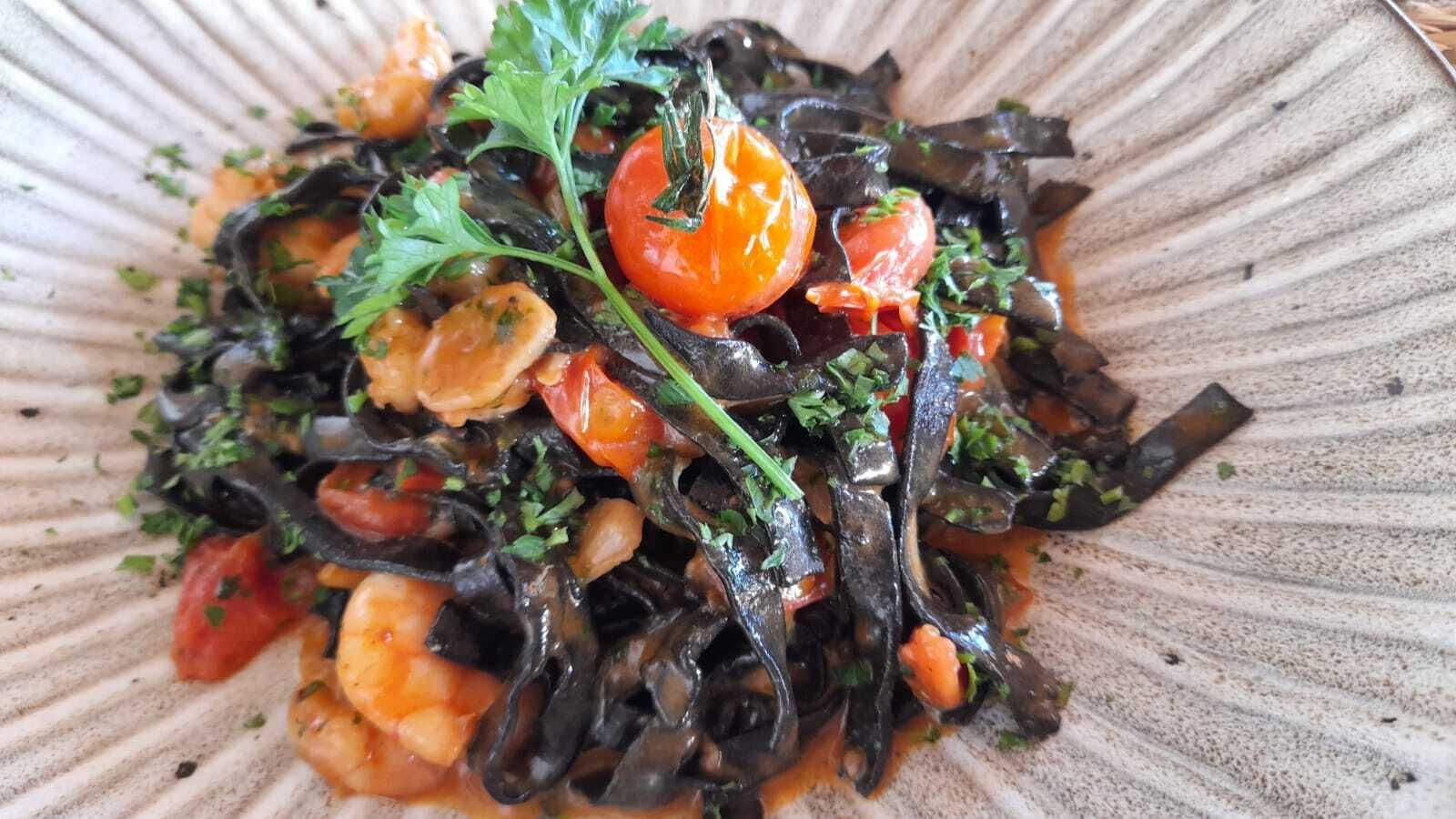 Linguini frutti di mare de La Plage Casanis, en Marbella