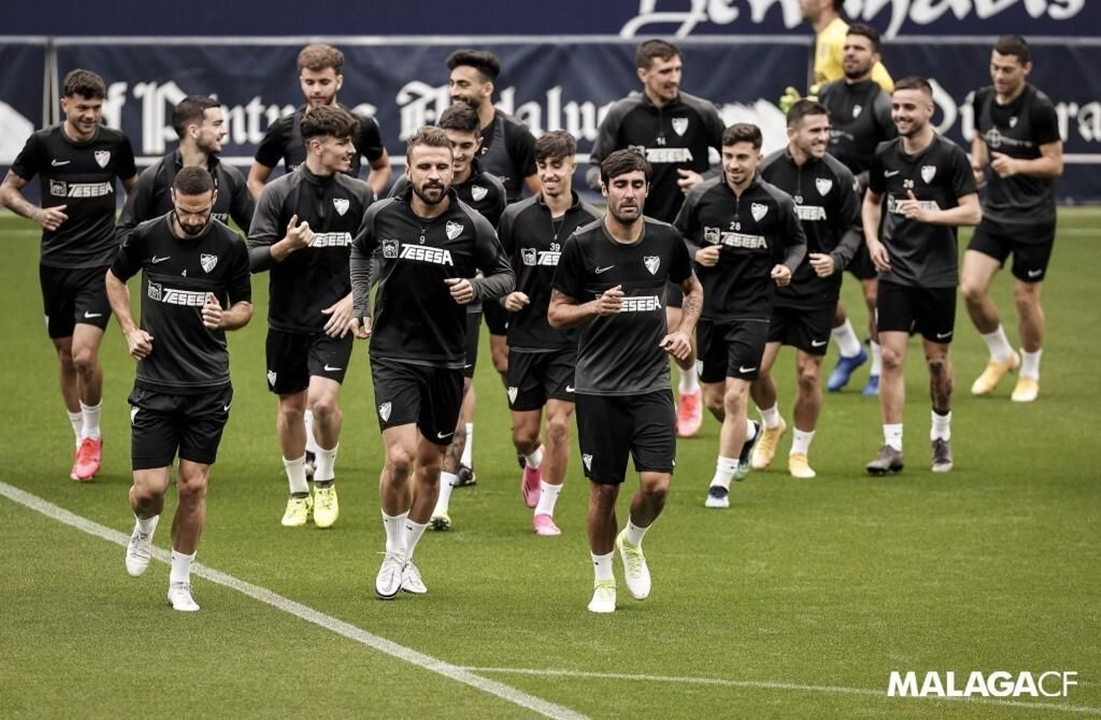 La plantilla del Málaga corre. La plantilla del Málaga corre.