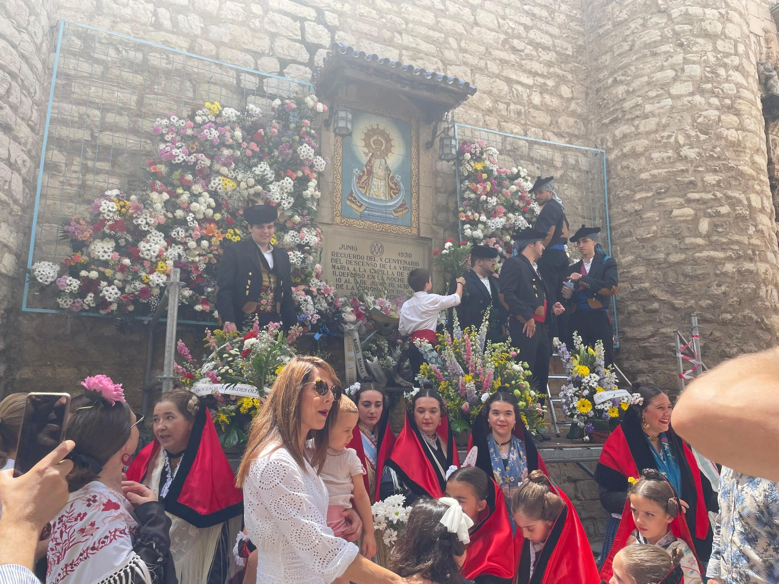 Ofrenda floral a la Virgen de la Capilla, en imágenes
