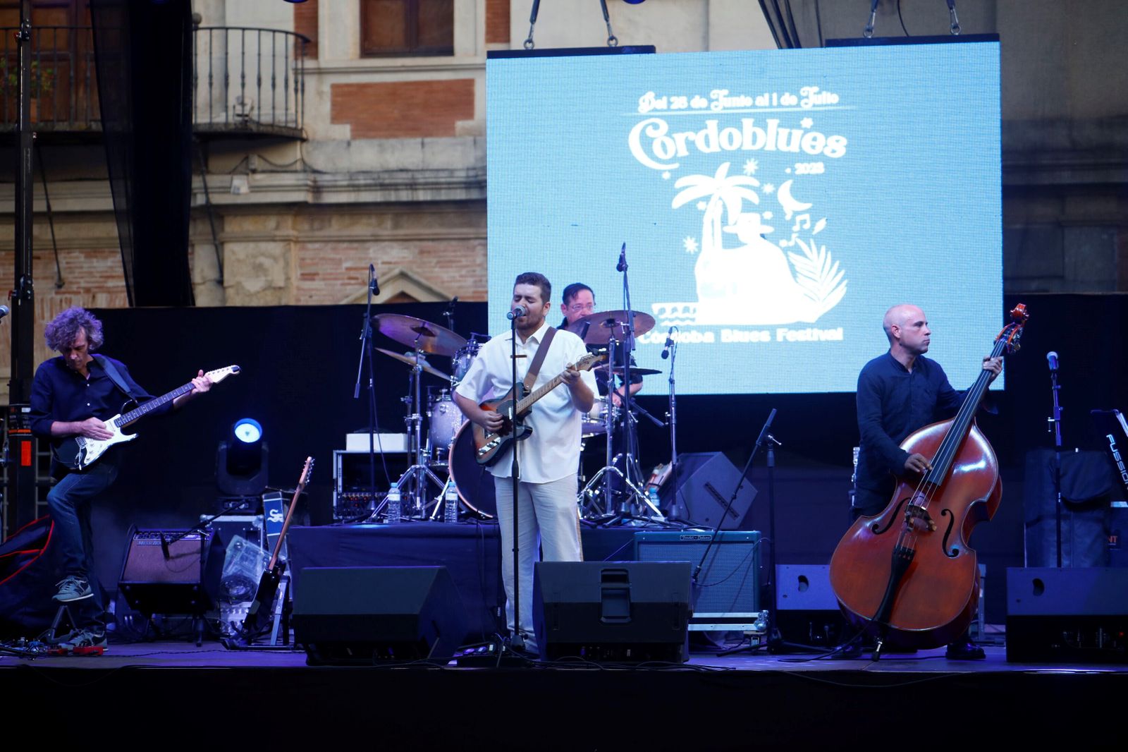 Los primeros conciertos del Cordoblues Festival en La Corredera de Córdoba, en imágenes
