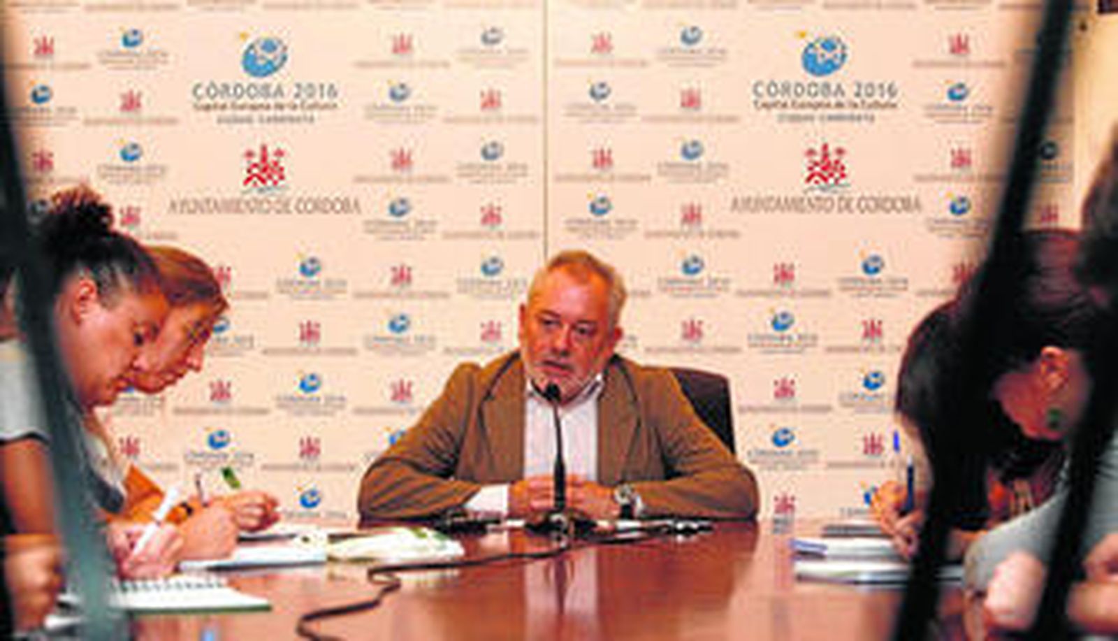 Andrés Ocaña, ayer, en su comparecencia en el Ayuntamiento.