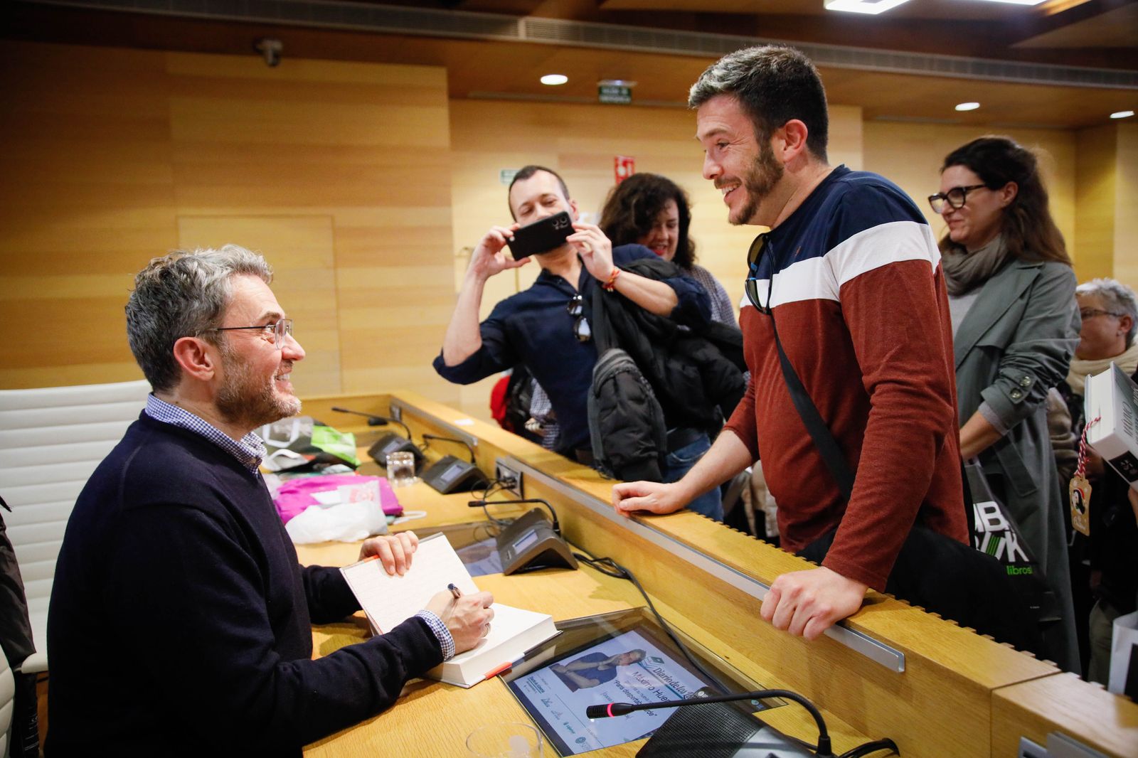 ¿Has estado en la presentación del libro de Máximo Huerta? Entra en la galería y buscate