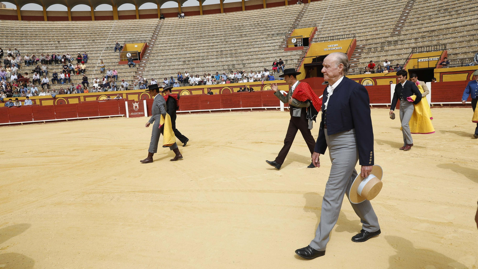 La clase magistral de tauromaquia organizada por Miguelete, en imágenes