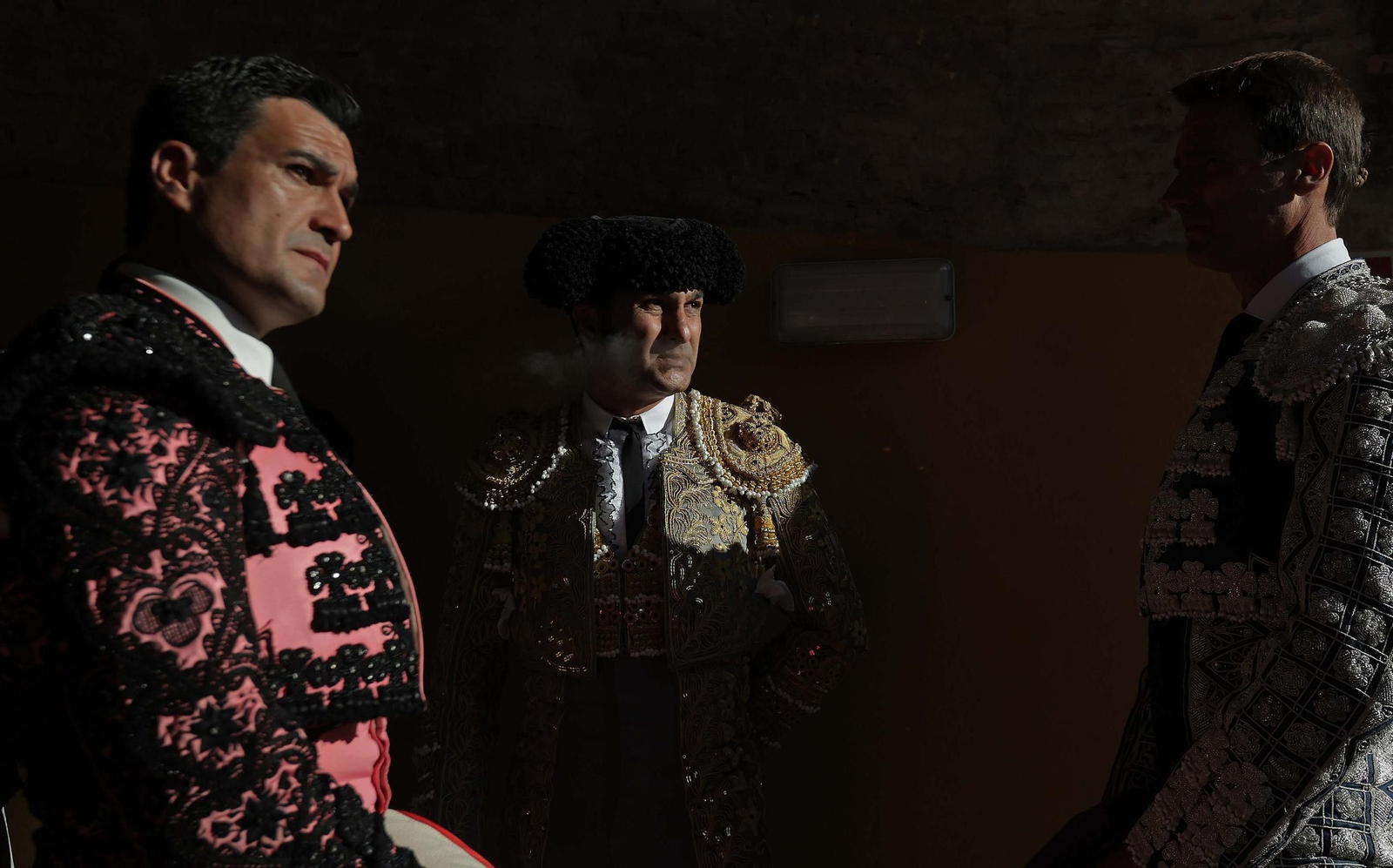 Fotos de la corrida del viernes de la Feria de La Línea: Morante de la Puebla, Talavante y David de Miranda Fotos de la corrida del viernes de la Feria de La Línea: Morante de la Puebla, Talavante y David de Miranda