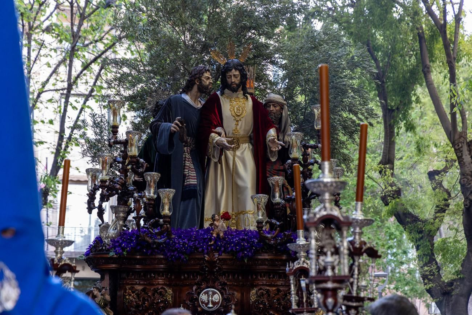 Los jiennenses se entregan a una tarde de Amor, Perdón y Esperanza.