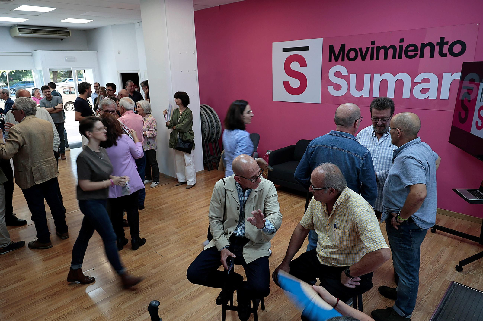 Inauguración de la nueva sede de Sumar en Sevilla, la primera en Andalucía.