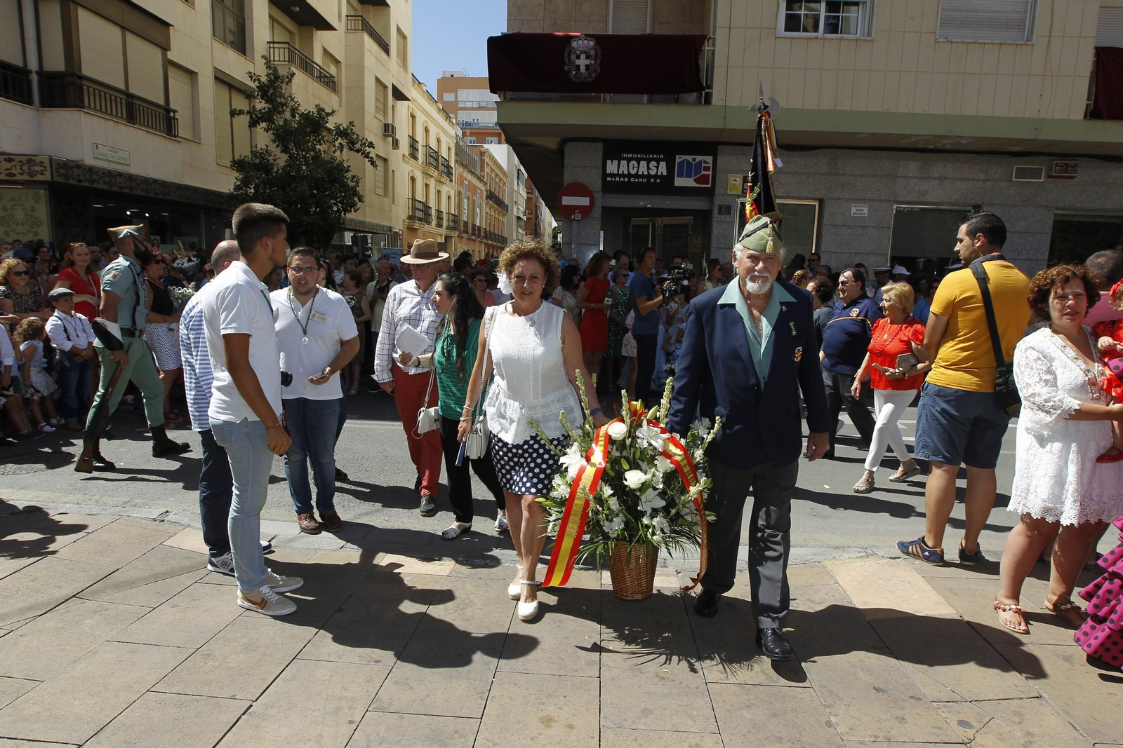 Fotogalería ofrenda floral a la Virgen del Mar. Feria de Almería 2019