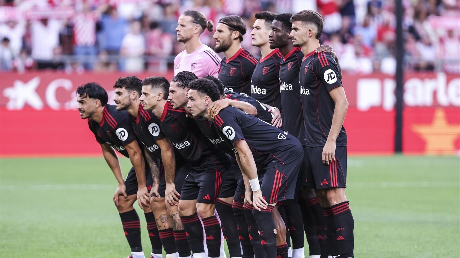 Once titular del Sevilla en Montilivi para jugar contra el Girona.