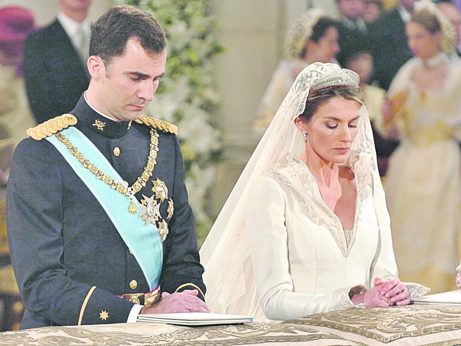 Una imagen del enlace entre el príncipe Felipe y Letizia Ortiz, el 22 de mayo de 2004.