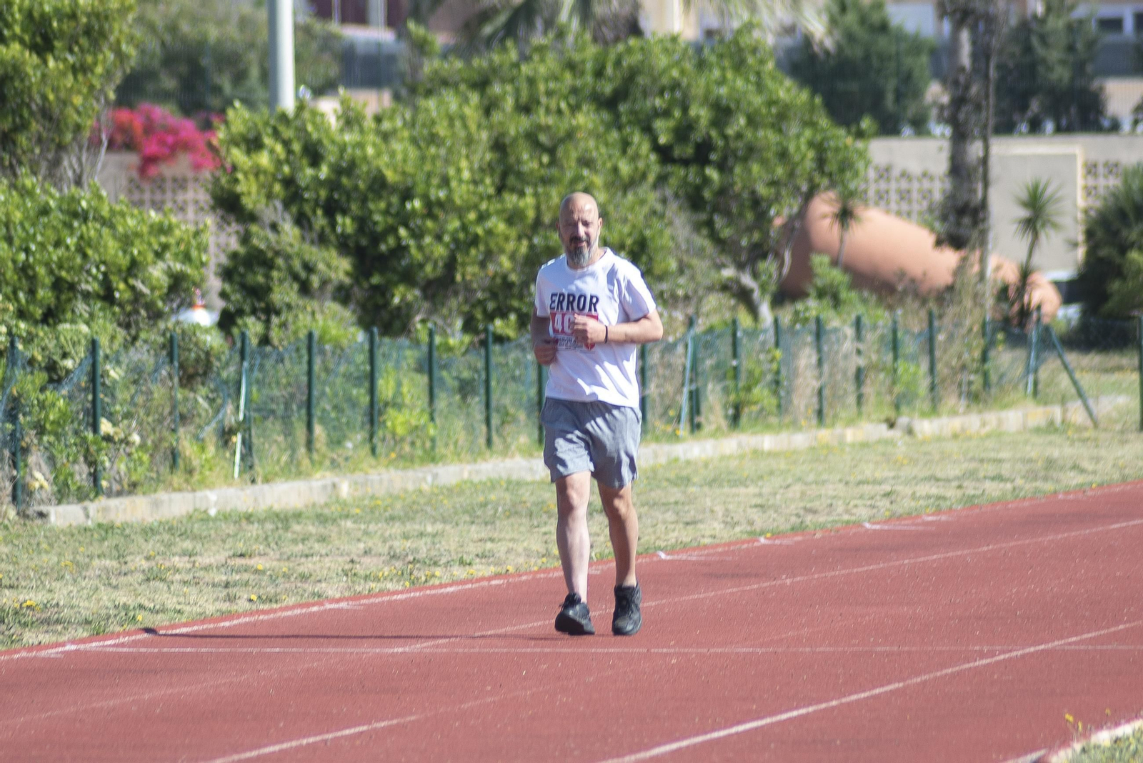 Fotos de gente practicando deporte al aire libre en La Línea
