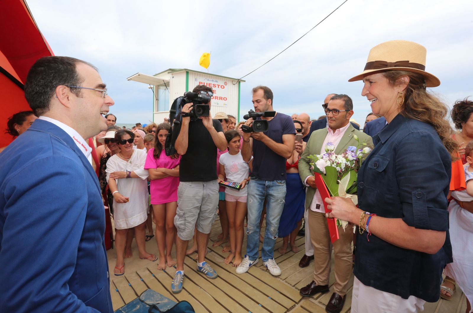 La Infanta Doña Elena asiste a varios talleres de prevención de la fundación Mapfre, en imágenes