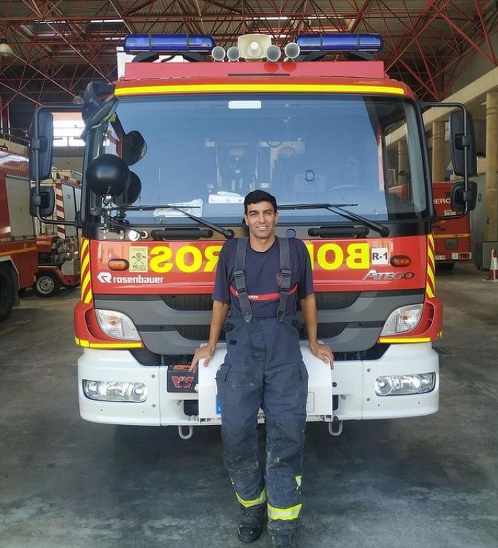 El bombero César Quevedo