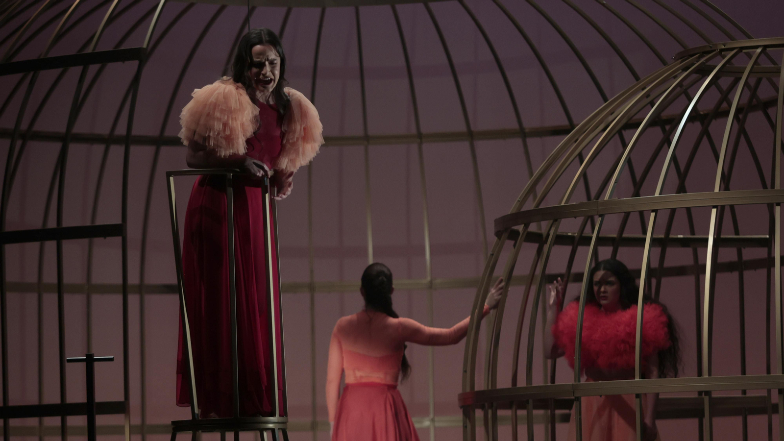 Las imágenes de la ópera "La Mujer Tigre"