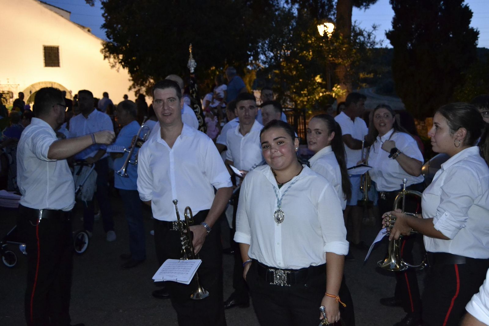 El pregón y la ofrenda floral a la Virgen de la Estrella en Villa del Río, en imágenes
