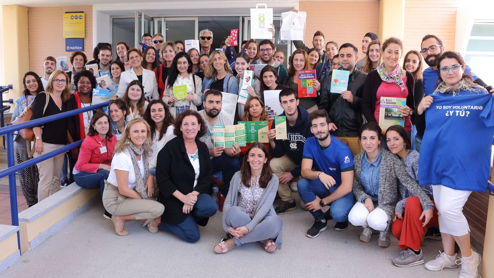 Voluntarios de la UPO.