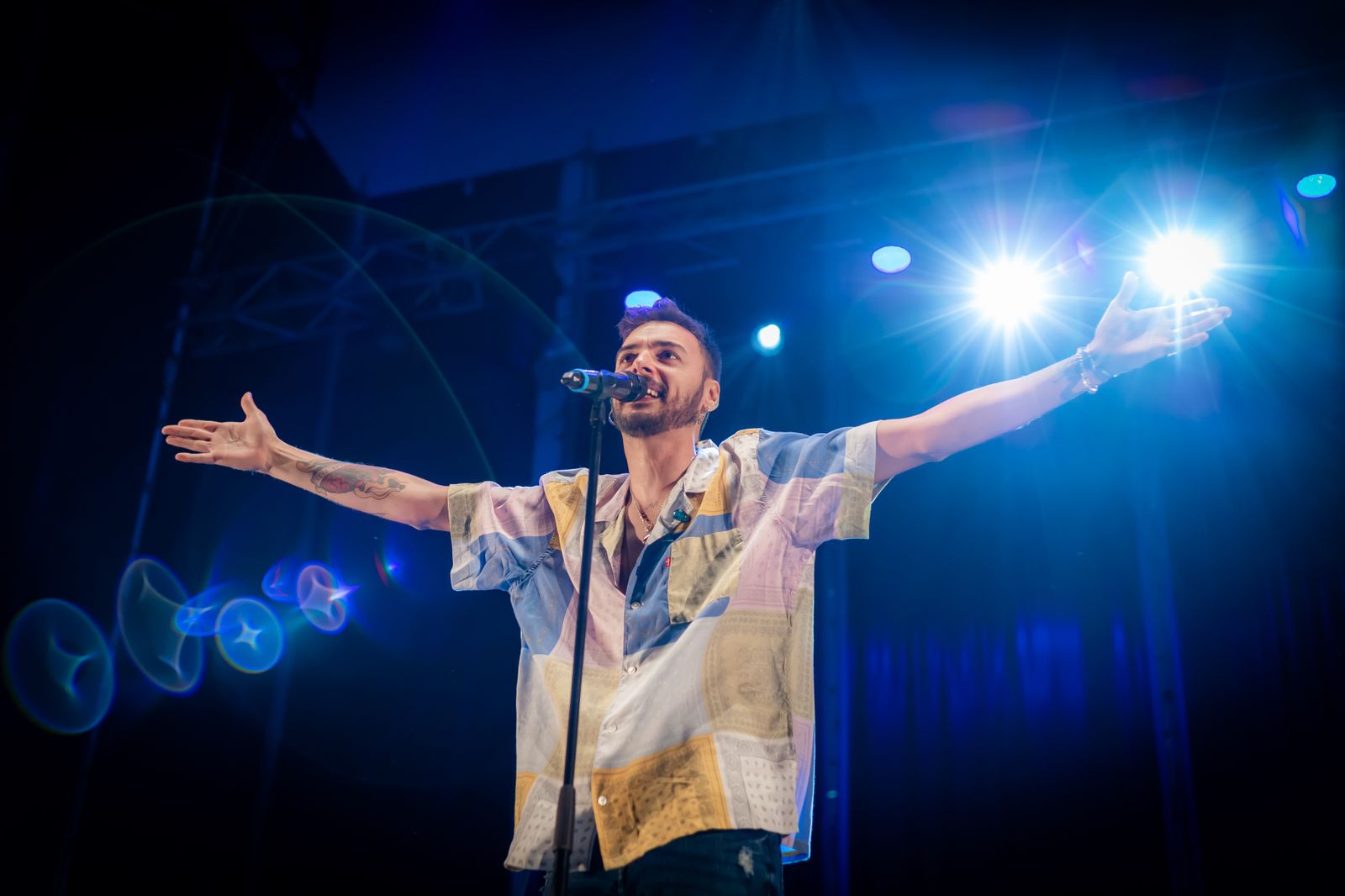 Búscate en el concierto de Raulé en Bahía Sound