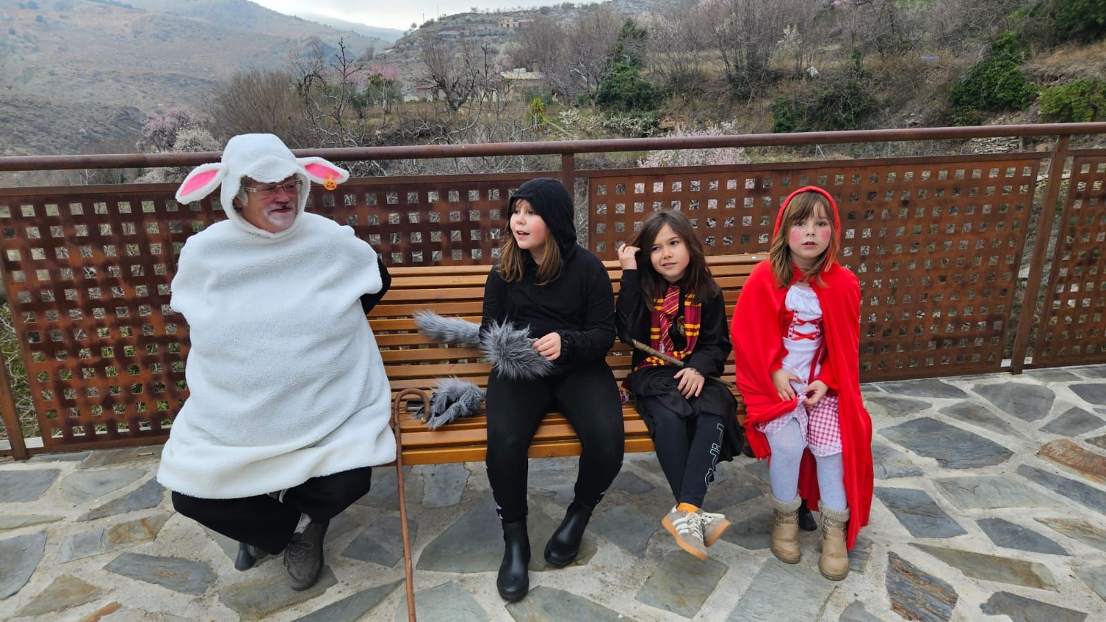 ‘El rebaño más molón’ toma el timón en Bacares y pide más ovejas contra el fuego